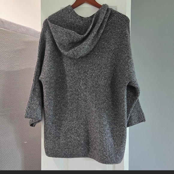 Old Navy Gray Knitted hooded sweater - Picture 3 of 4
